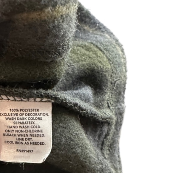 John Wayne Pullover - Picture 6 of 6